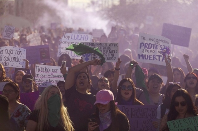 Regidores de Puebla, buscan destitución de Adán Domínguez y Consuelo Cruz por agresiones a mujeres en la marcha 8M 