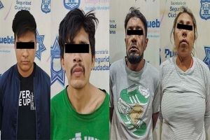 Policia municipal de Puebla detiene a cinco multiasaltantes de tiendas Oxxo