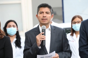 Club de empresarios dona vehículo al SMDIF de Puebla en apoyo al programa médico contigo