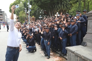 Eduardo Rivera Pérez refuerza cercanía con cadetes de la academia de policía