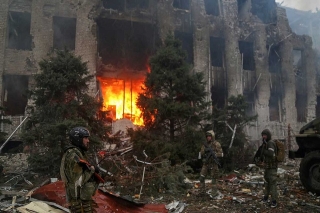 Rusia anuncia cese al fuego en Mariúpol; Ucrania descarta acuerdo para crear corredor humanitario