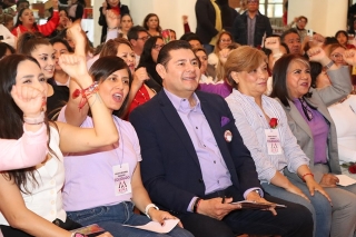 En Puebla, Armenta promueve la participación de las mujeres 
