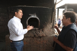 Eduardo Rivera Pérez entregó rehabilitación del centro alfarero en el Barrio de la Luz
