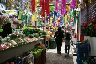 Ayuntamiento de Puebla promueve comprar en mercados locales