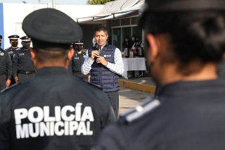 Eduardo Rivera Pérez se reúne con elementos de la comisaría sur de la SSC