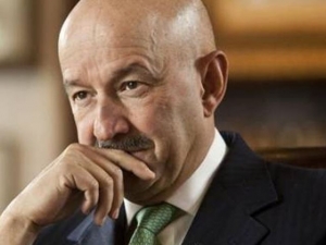 Salinas de Gortari reaparece; dice que la República está en riesgo