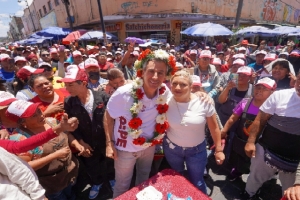 Locatarios del Mercado 5 de Mayo abren las puertas a Pepe Chedraui
