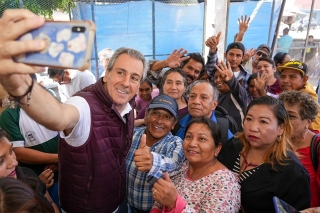 Pepe Chedraui entabla diálogo con habitantes de la Junta Auxiliar de San Pablo Xochimehuacan 