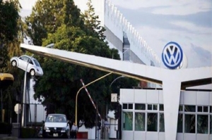VW recorta su salario al 35 por ciento y prolonga su regreso laboral