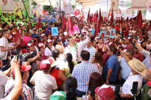 Los migrantes son fuerza calificada para el desarrollo de Puebla: Armenta 