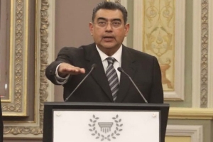 Sergio Salomón; es nombrado gobernador interino