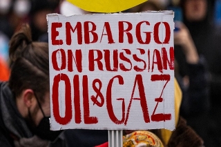 EU y la UE podrían prohibir las importaciones de petróleo ruso