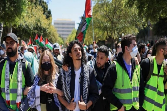 Detenidos por protestas estudiantiles en 43 universidades de EU