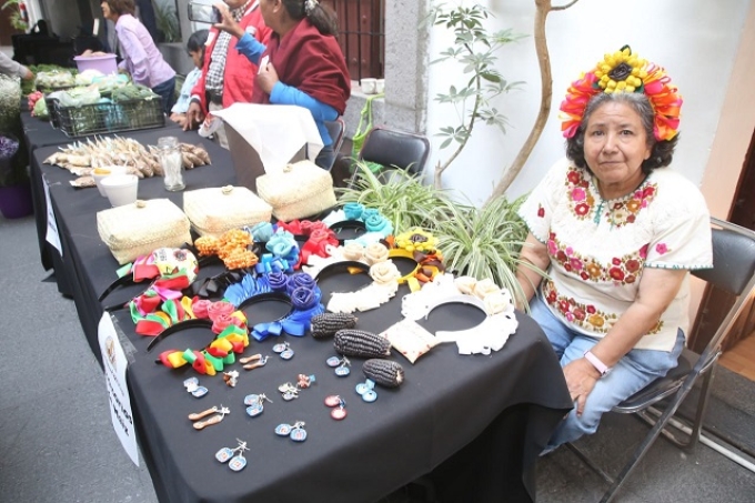 Regidores poblanos conmemoran el Día Nacional del Maíz con encuentro cultural