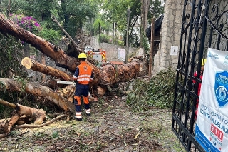 Ayuntamiento de Puebla continúa trabajando de manera integral en zonas afectadas por la lluvia y realiza tareas preventivas