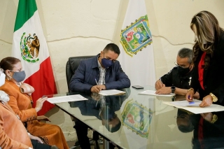 Firma policía municipal de San Andrés Cholula convenio de colaboración con el instituto de ciencias ecuestres