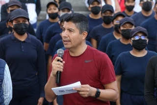 Eduardo Rivera Perez encabeza tercera carrera recreativa con cadetes