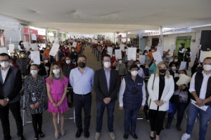 Ayuntamiento de Puebla entrega más de 500 escrituras a familias poblanas