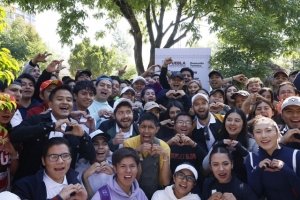 El gobernador Armenta convive con jóvenes y comparte proyectos de desarrollo