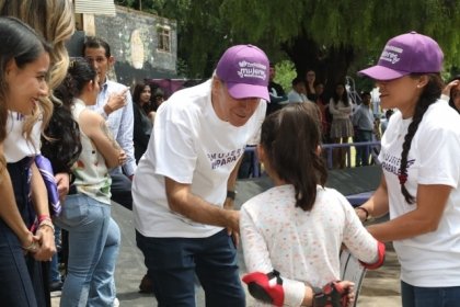 Pepe Chedraui impulsa jornada juvenil de mujeres con arte urbano para el rescate de espacios públicos