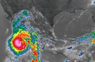 Tras degradarse, Norma se intensifica nuevamente a huracán categoría 3