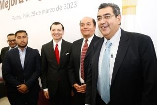 Llama Sergio Salomón a sumar esfuerzos por el desarrollo económico de la entidad