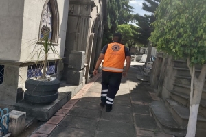 Ayuntamiento de puebla revisa medidas de seguridad en panteones por día del padre