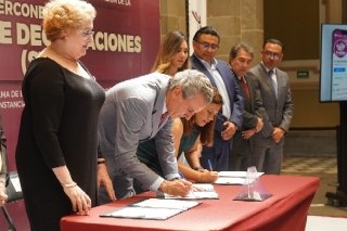 Pepe Chedraui encabeza firma de convenio de colaboración con la SESEAP