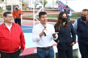 Loma Bella estrena complejo deportivo rehabilitado por el ayuntamiento de Puebla