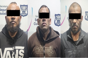 Tras una persecución, la policía municipal de Puebla detiene a tres personas por robo de cable