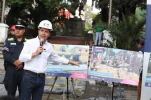 Con brigadas urbanas, Ayuntamiento de Puebla mejora la movilidad peatonal del centro histórico