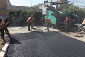 Avanza Gobierno de Pepe Chedraui trabajos de pavimentación en la calle 2 Sur