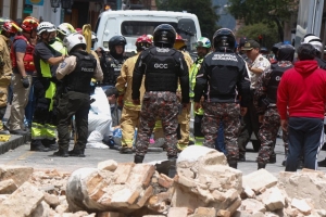 Aumenta a 15 la cifra de fallecidos que dejó el sismo en Ecuador y Perú