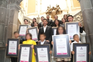 Gobierno municipal reconoce a 10 poblanas y poblanos con el premio Municipal de la Juventud 