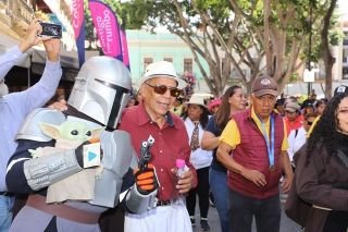 ’Gran Paseo muy Padre’ reunió a más de 800 personas en el zócalo de la ciudad