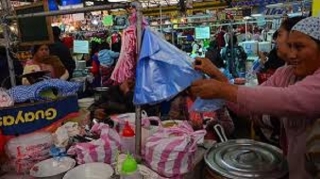 Mercados y ambulantes estarán incluidos en la prohibición de bolsas de plástico