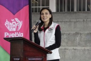 Entrega Marielise Budib reequipamiento de un desayunador escolar en San José del Rincón