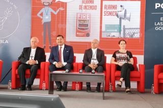 Trabajaré de la mano con la sociedad para construir juntos la paz en Puebla: Armenta   