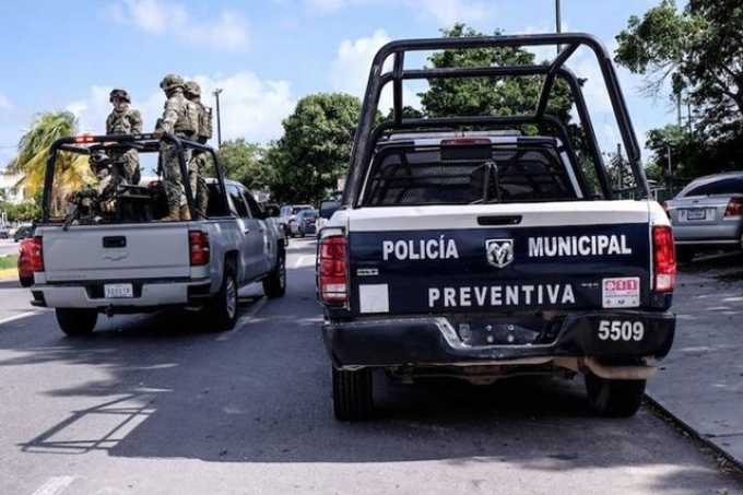 Rescatan a 25 mujeres, presuntas víctimas de trata, en Quintana Roo