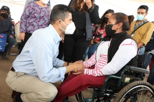 Ayuntamiento de Puebla beneficia a personas con aparatos funcionales