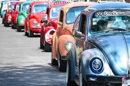 Conmemoran en Toluca el Día Mundial del Vocho con caravana y exposición de autos clásicos