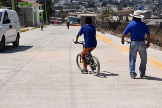 Ayuntamiento de Puebla entrega más calles en Santo Tomás Chautla
