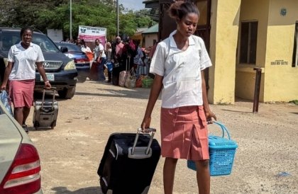 Escapan 50 estudiantes secuestrados en escuela católica de Nigeria