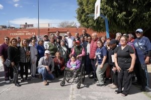 Supervisa Pepe Chedraui mantenimiento de áreas verdes de la colonia Las Hadas