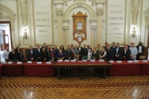 Se presenta en palacio municipal de Puebla el documental “Abuelitas Kitchen: Mexican Food Stories”