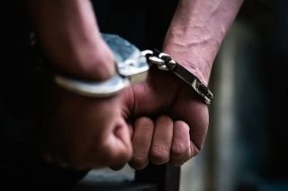 Detienen a más de 100 personas por presuntos culpables de intoxicar a niñas en escuelas en Irán