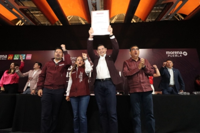 Sólo con unidad y conciliación, consolidaremos la 4T en Puebla: Armenta