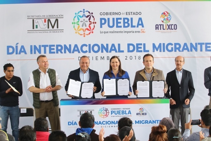 En el día internacional del migrante Martha Erika entrega certificados de competencia laboral