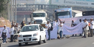 Transportistas siembran el caos en CDMX por cierre de avenidas