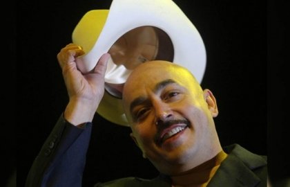¡Love is in the air! Lupillo Rivera estrena romance con Taina Pimentel